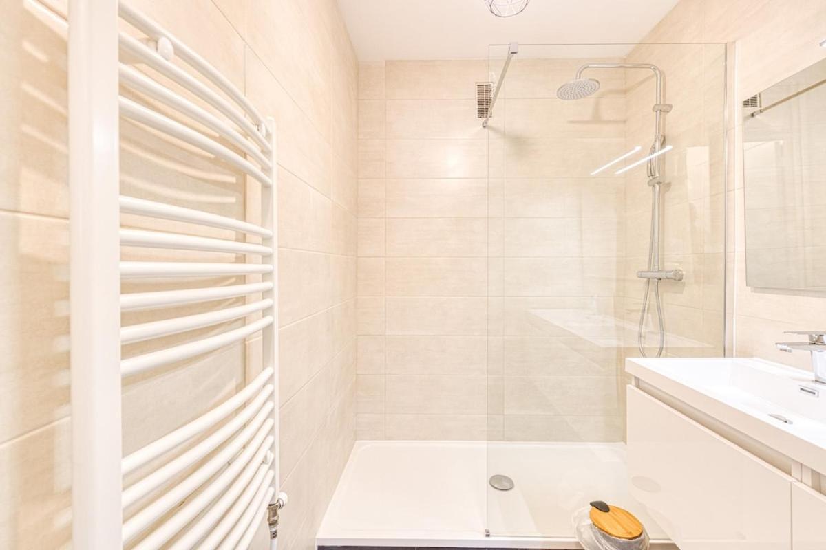 Magnificent Apartment, 4 Bedrooms, Fiber Wifi Grenoble Exterior photo