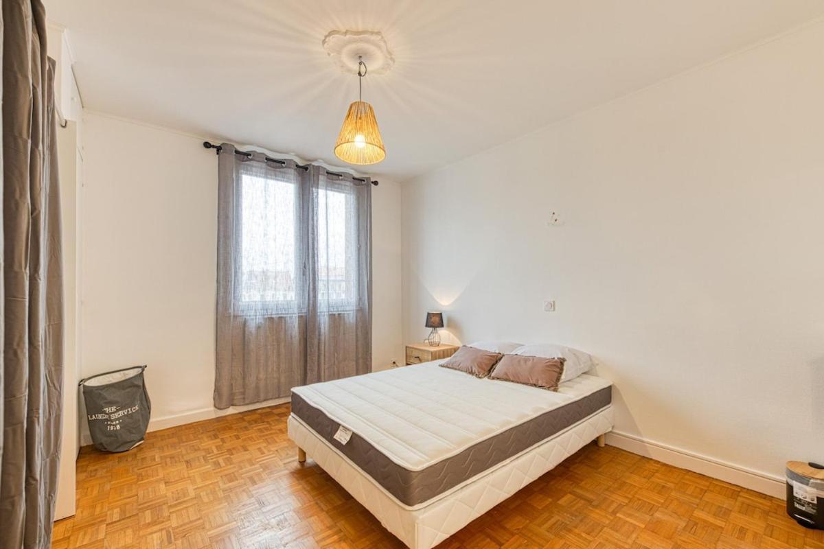 Magnificent Apartment, 4 Bedrooms, Fiber Wifi Grenoble Exterior photo